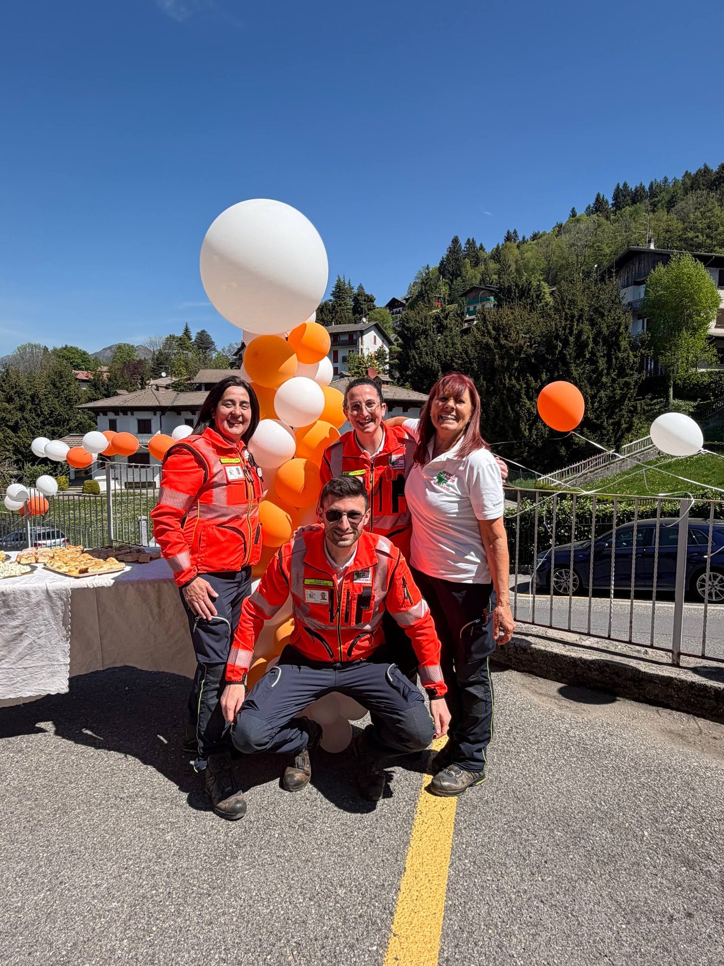 Volontari all'inaugurazione